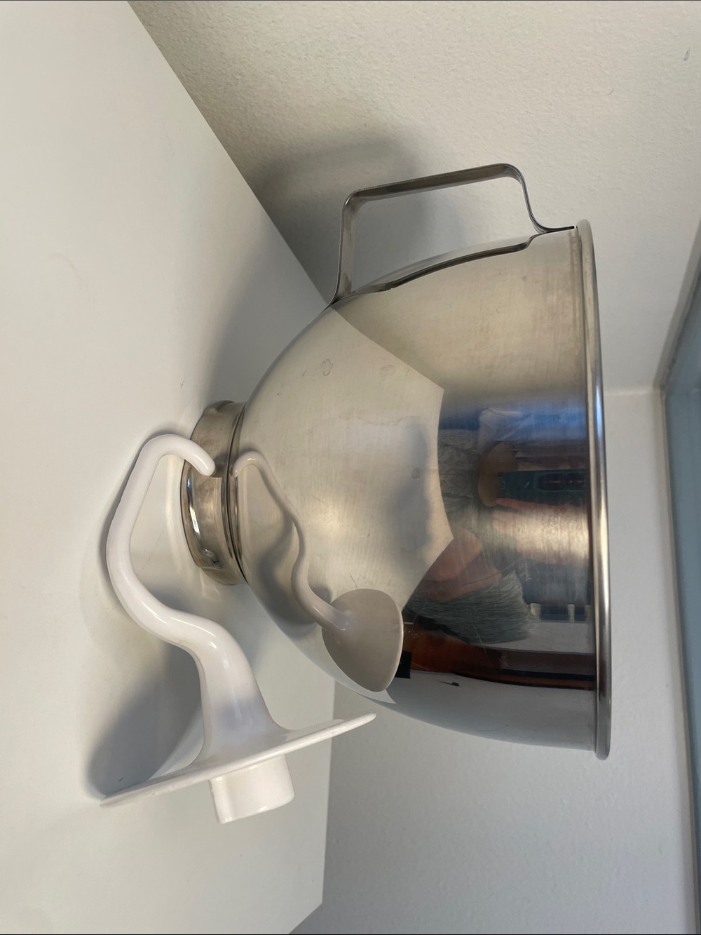Kitchenaid 4.5 quart stainless steel bowl handle - Picture 4 of 4